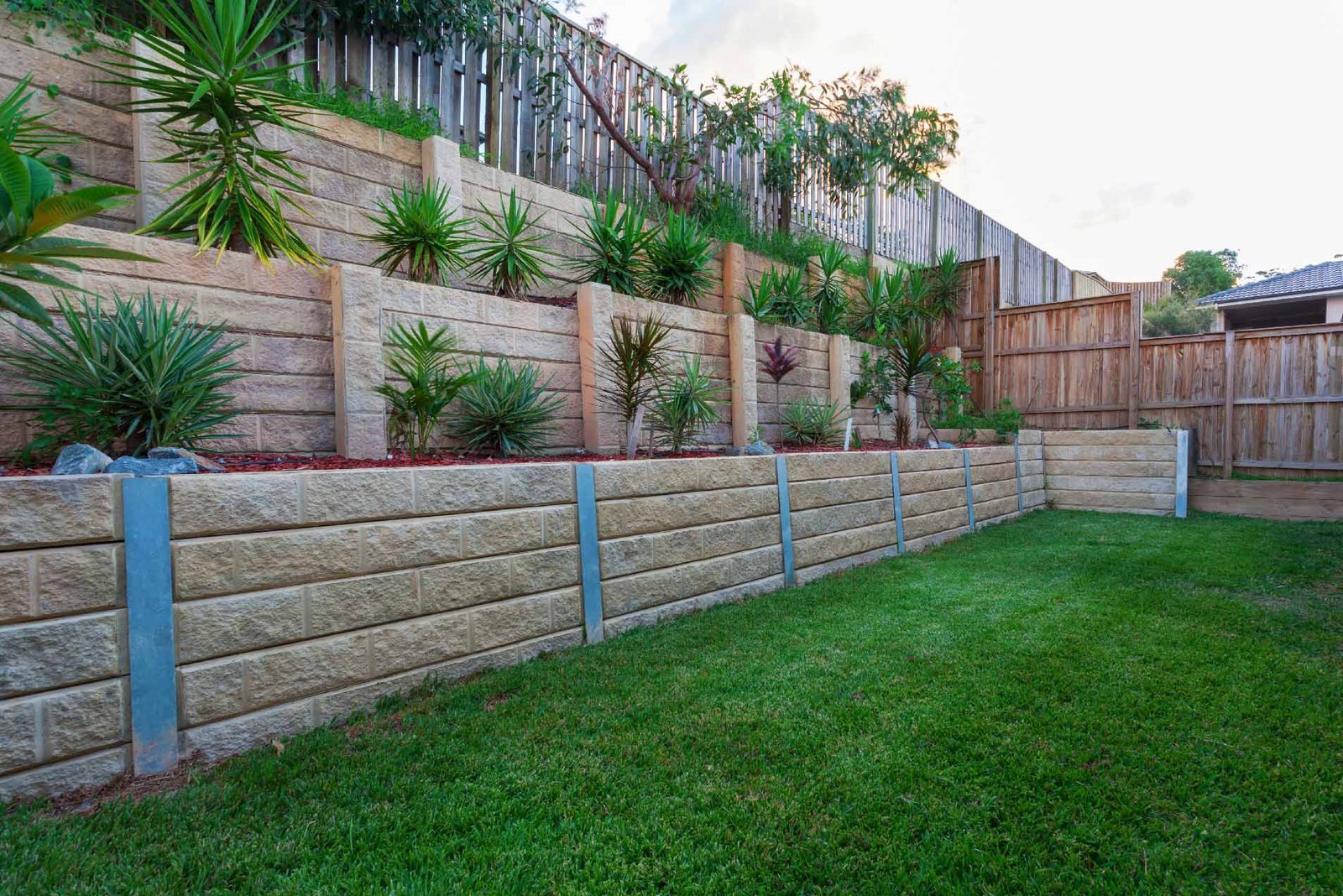 Garden-walls-web